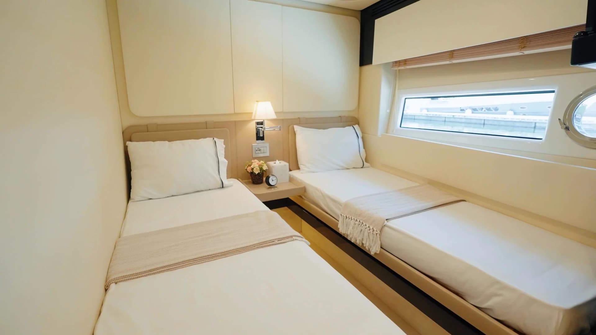 WORLD TRAVELER YACHT PROMOTION VIDEO